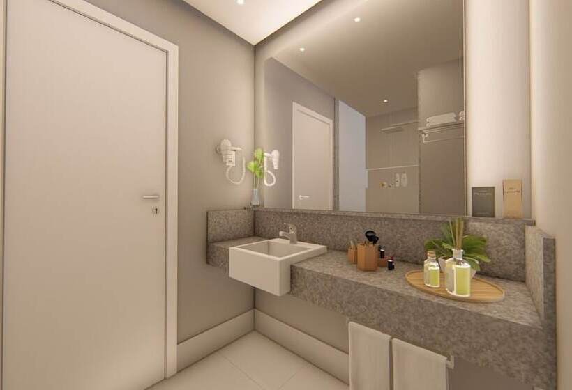 ホテル Monaro Guaporé