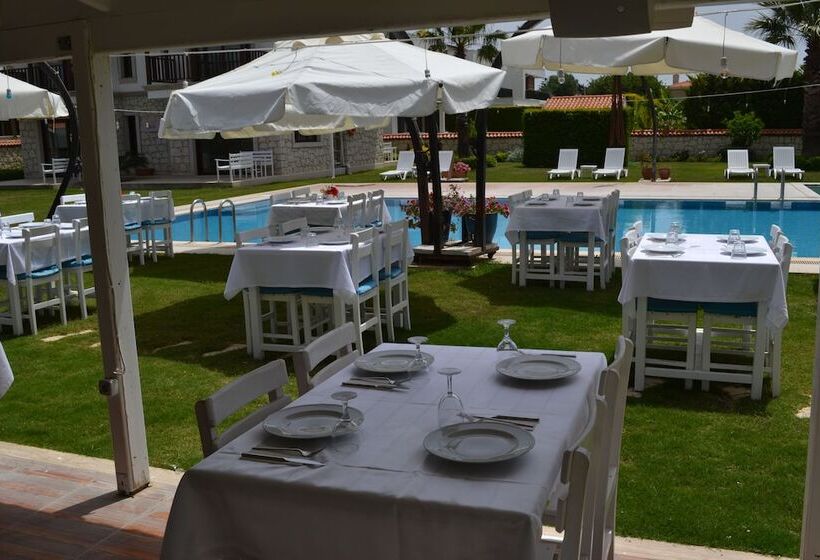 בית מלון כפרי Nea Garden