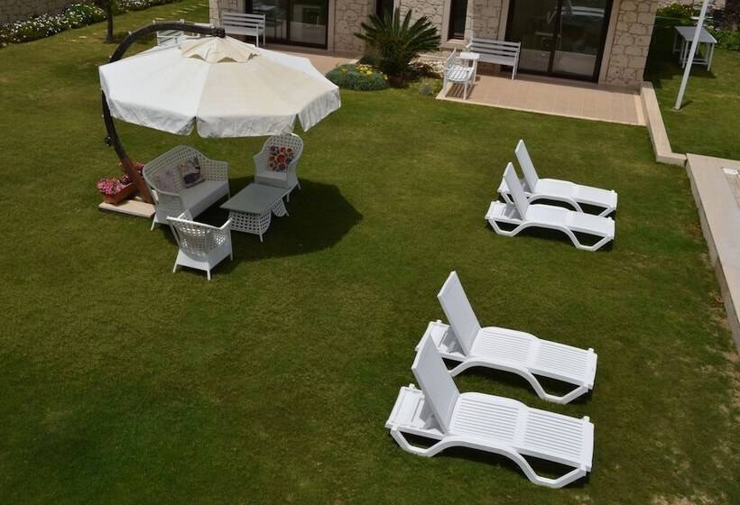 בית מלון כפרי Nea Garden