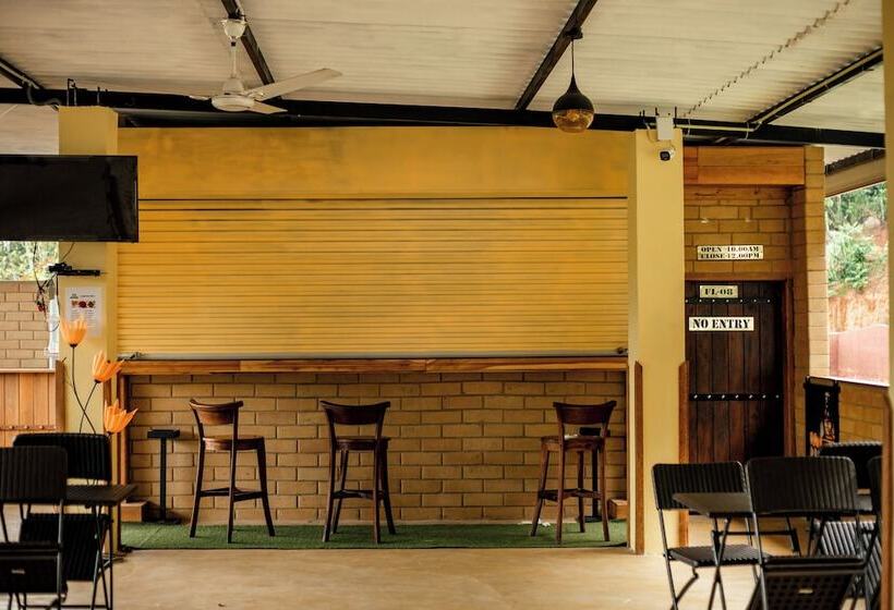 Pensió Capital Resort Inn