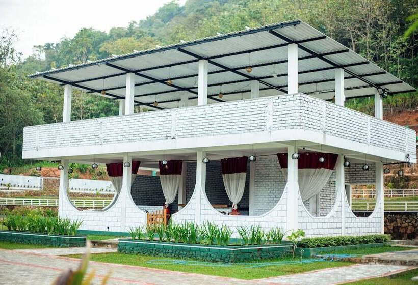 Pensió Capital Resort Inn