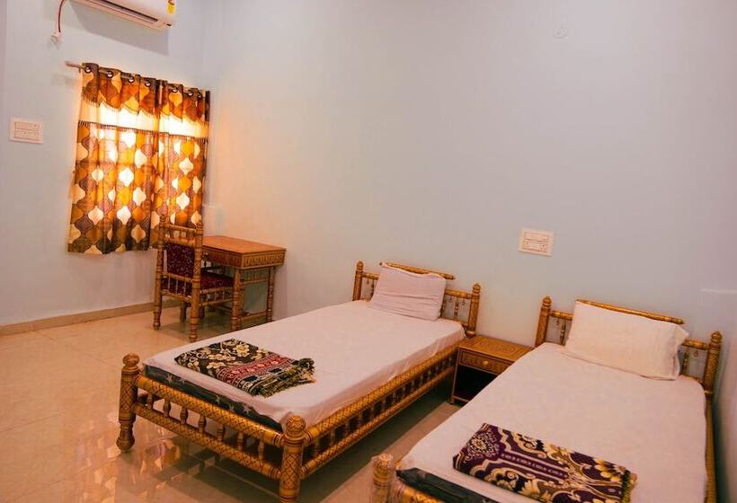 Pension Iskcon Chandrabhaga Guest House