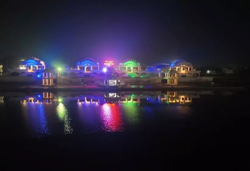 Majatalo Iskcon Chandrabhaga Guest House