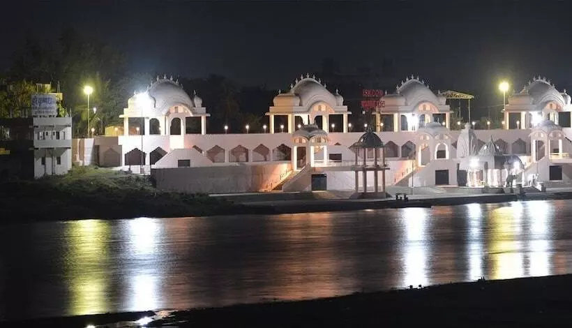 Majatalo Iskcon Chandrabhaga Guest House