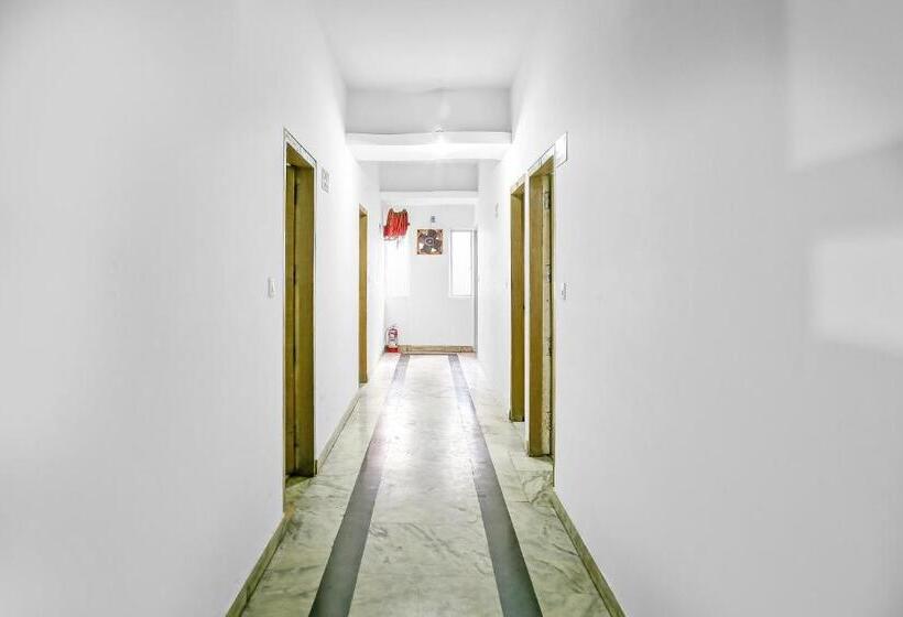 Hotel Crown Continental Near Sarai Rohilla Railway Station