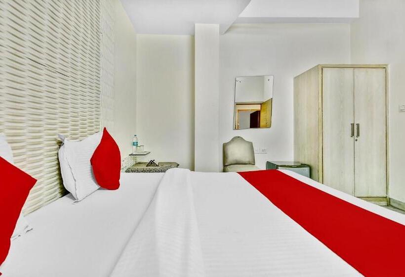 Hotel Crown Continental Near Sarai Rohilla Railway Station