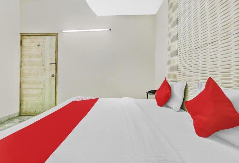 Hotel Crown Continental Near Sarai Rohilla Railway Station