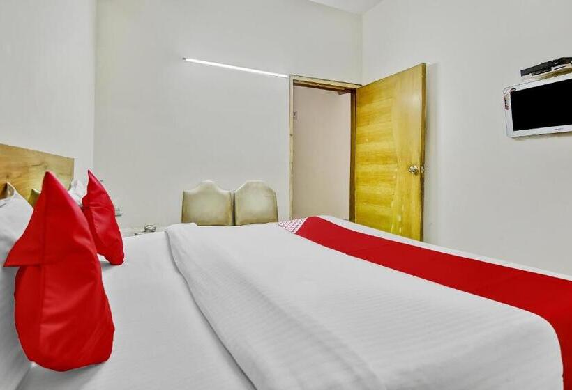 Hotel Crown Continental Near Sarai Rohilla Railway Station