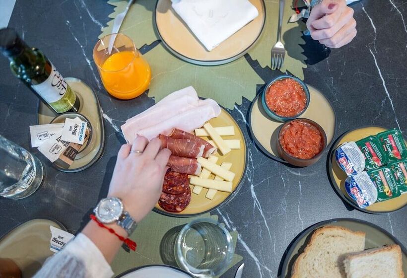 هتل Finca Calderón Enoresort