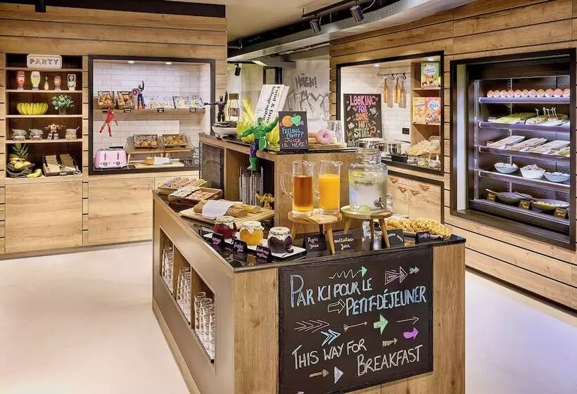 هتل Moxy Luxembourg Airport