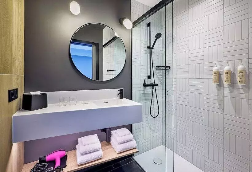 هتل Moxy Luxembourg Airport