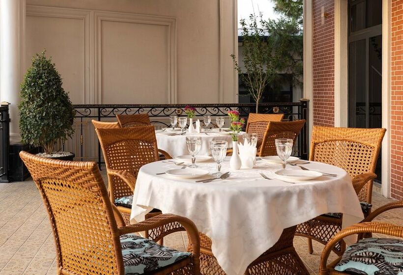 تختخواب و صبحانه Aqua