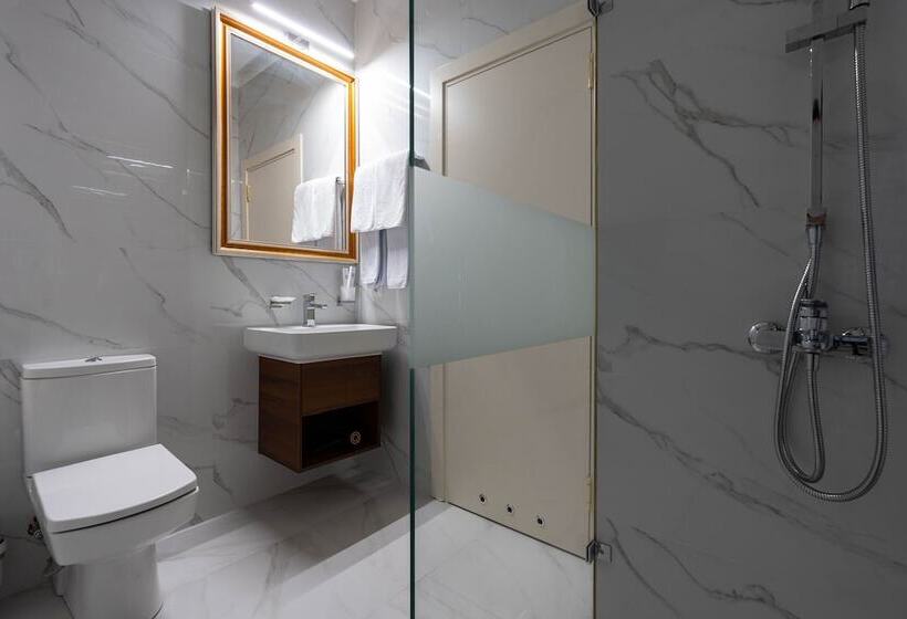 تختخواب و صبحانه Aqua