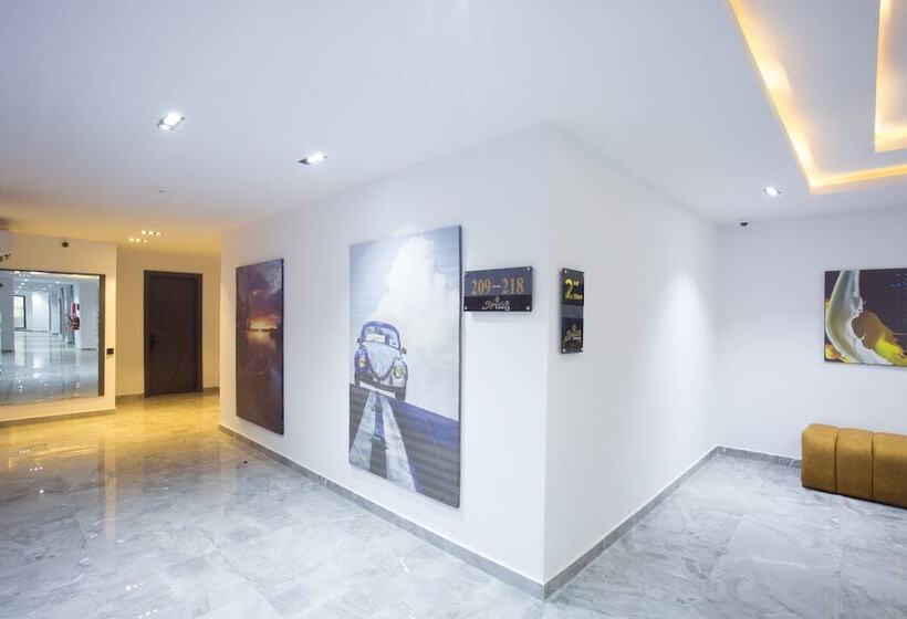 De Signature Tower Hotels & Suites