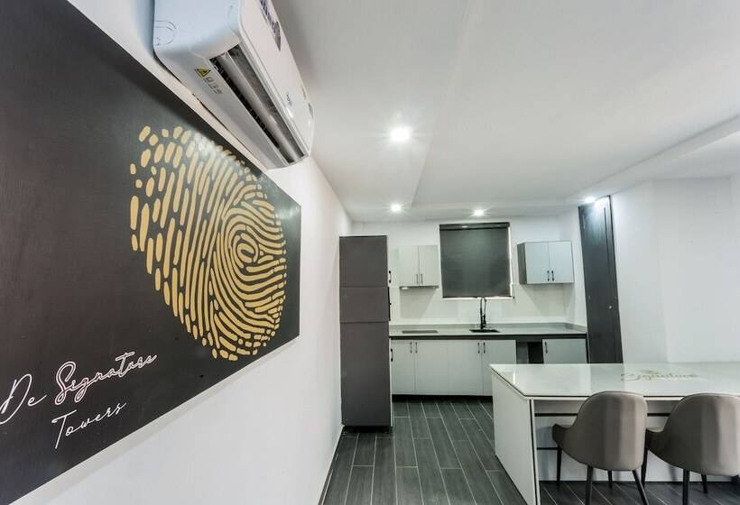 De Signature Tower Hotels & Suites