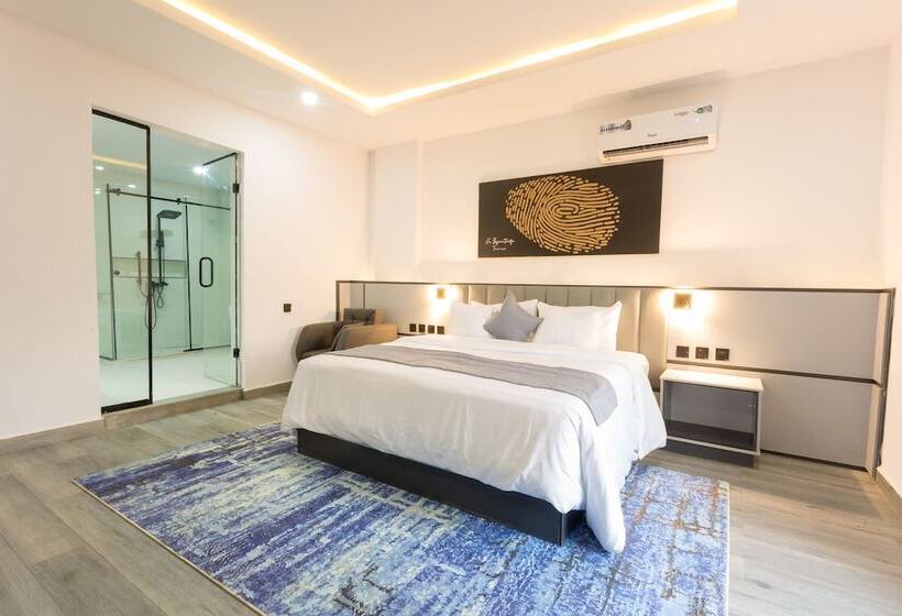 De Signature Tower Hotels & Suites