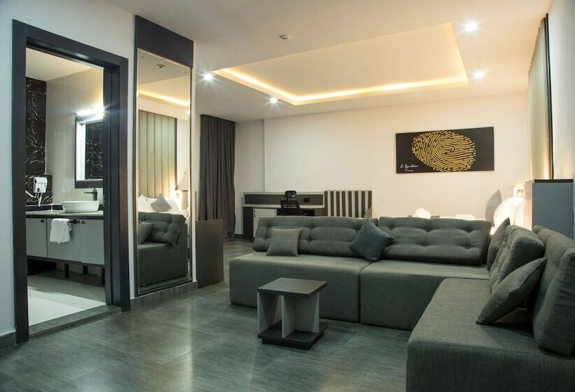 De Signature Tower Hotels & Suites