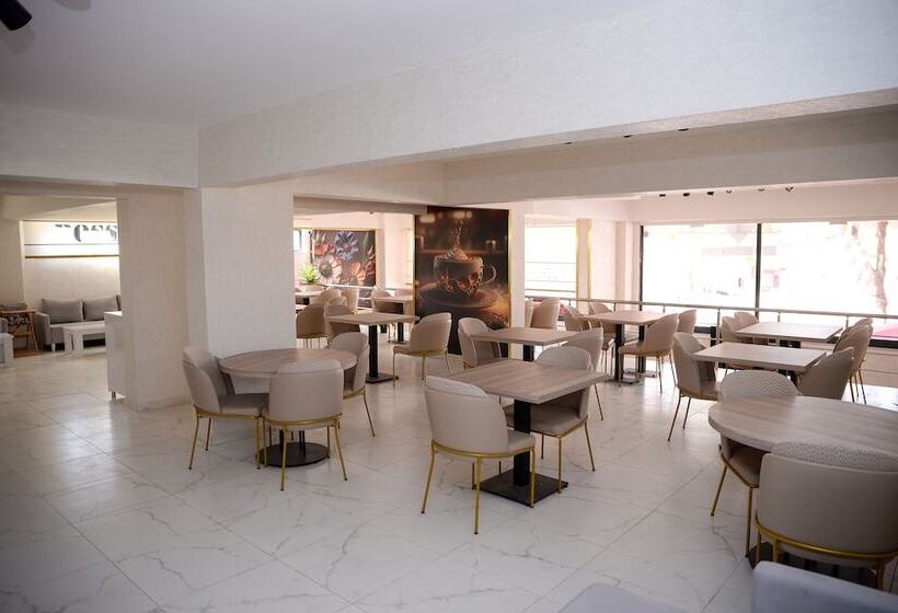 هتل Bosss Business Suite