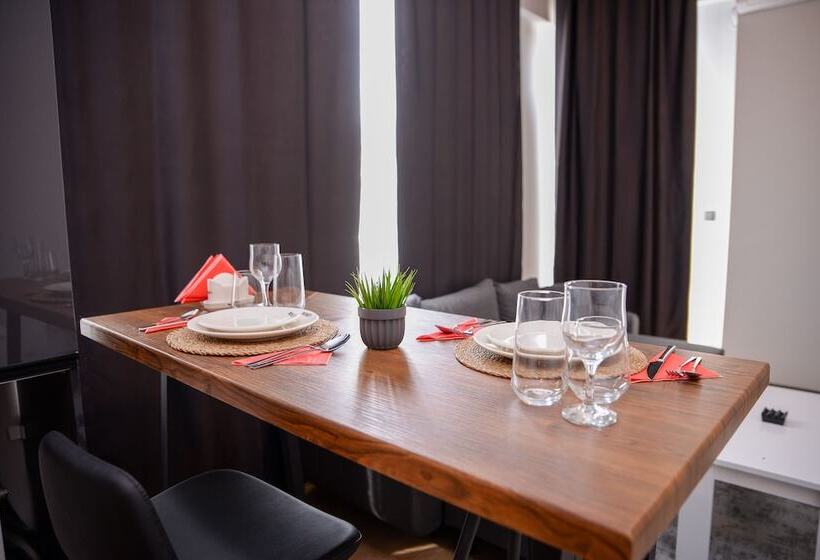 هتل Bosss Business Suite