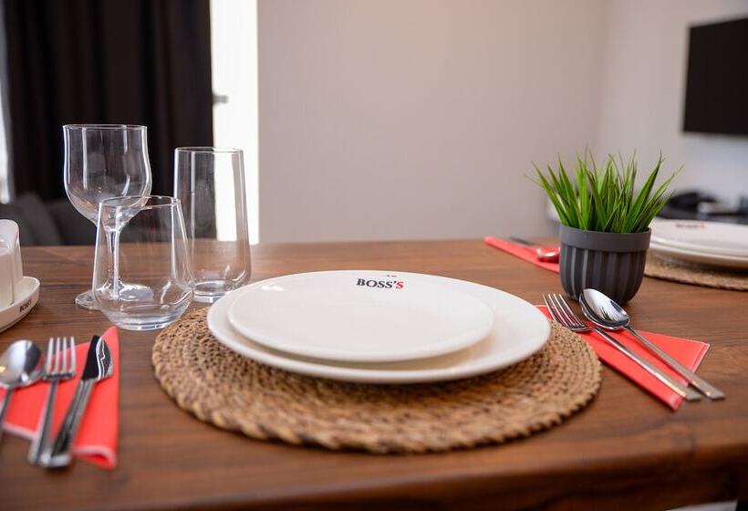 هتل Bosss Business Suite