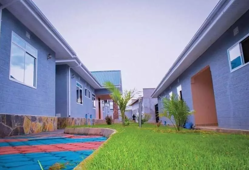 Briston Hotel   Serengeti