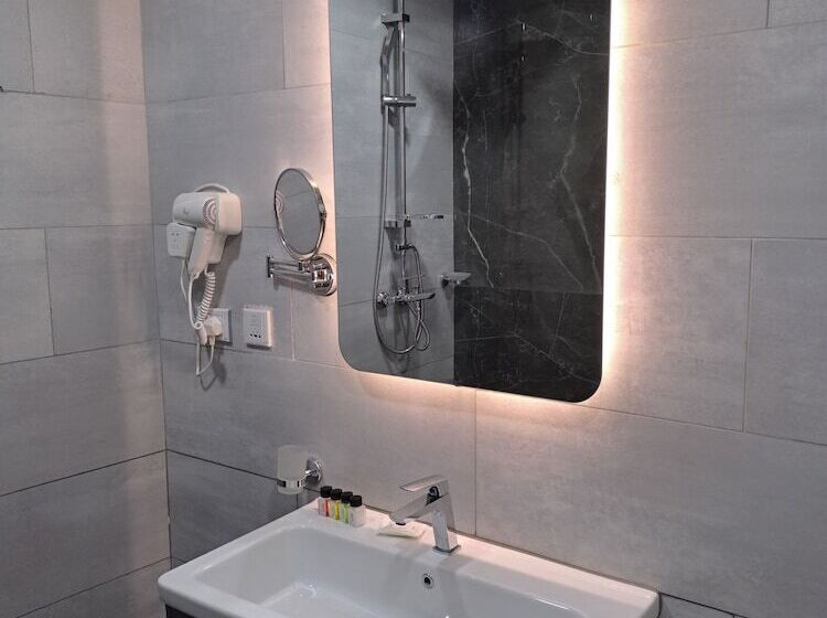 هتل Shitaye Suite