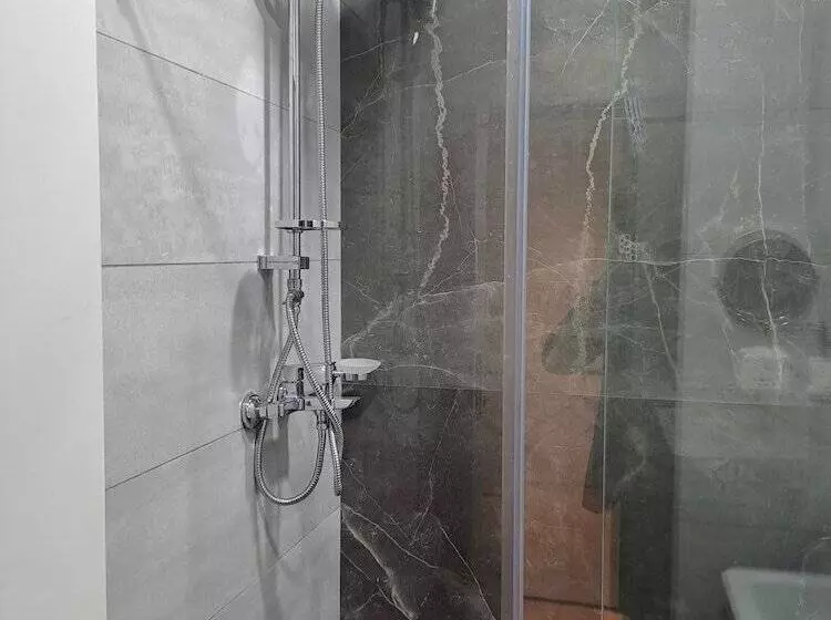 هتل Shitaye Suite