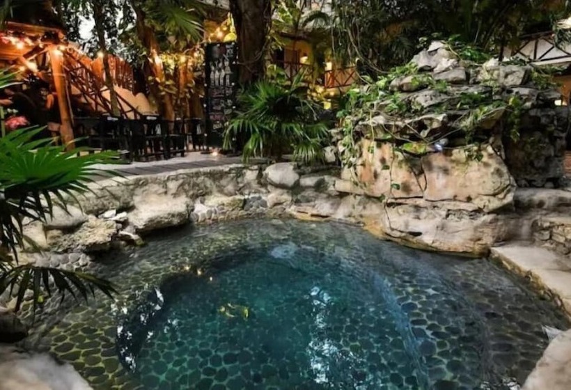 בית מלון כפרי Trebol