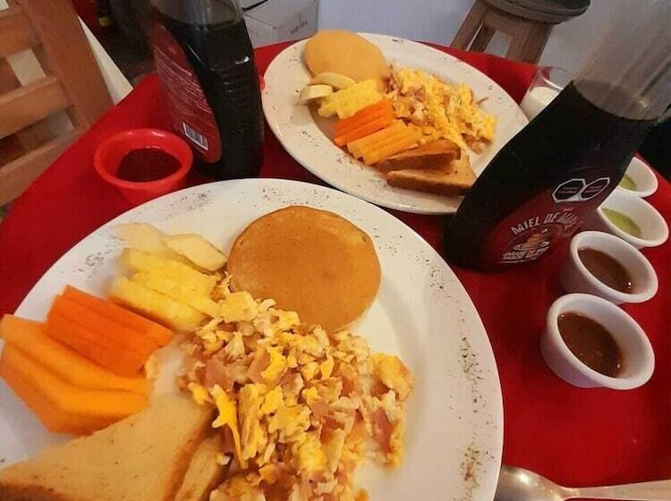 בית מלון כפרי Trebol