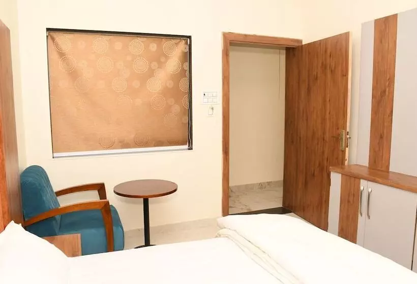 Majatalo Govardhan Inn