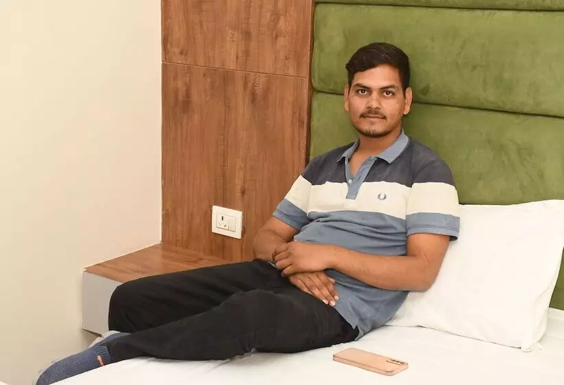 Majatalo Govardhan Inn