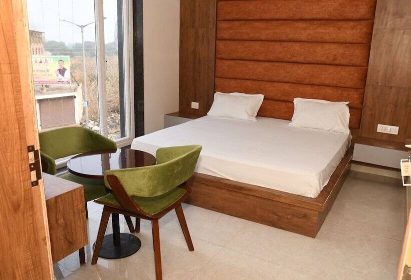 פנסיון Govardhan Inn