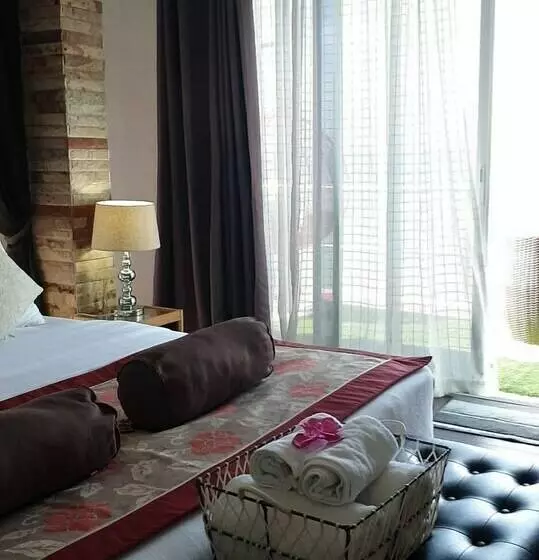 هاستل The Sea View Banchang