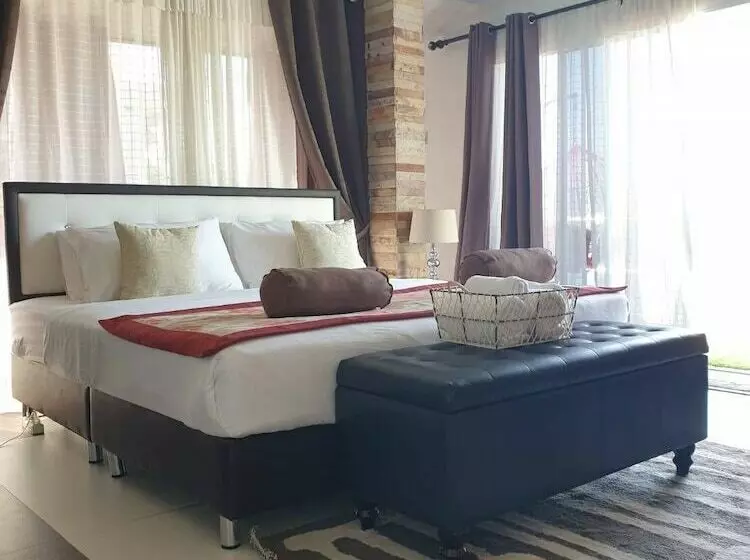 هاستل The Sea View Banchang