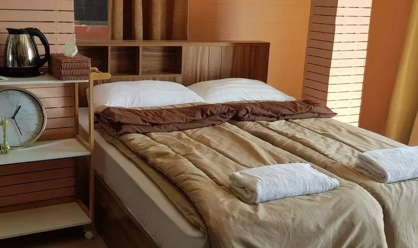 هاستل The Sea View Banchang