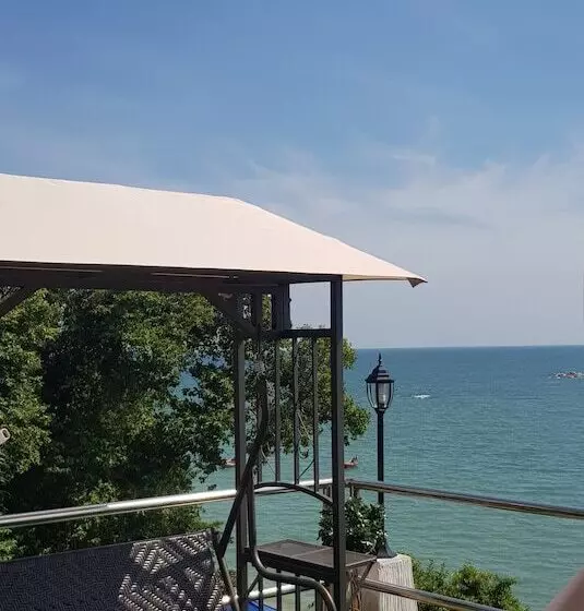 هاستل The Sea View Banchang