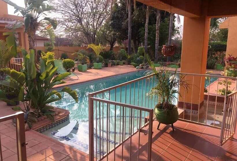 تختخواب و صبحانه Inca Rose Guest House