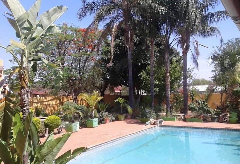 تختخواب و صبحانه Inca Rose Guest House