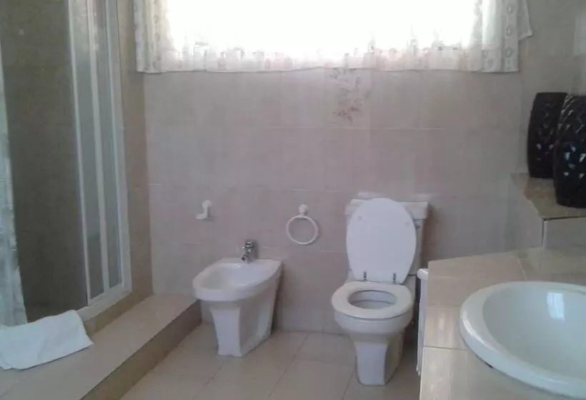 تختخواب و صبحانه Inca Rose Guest House