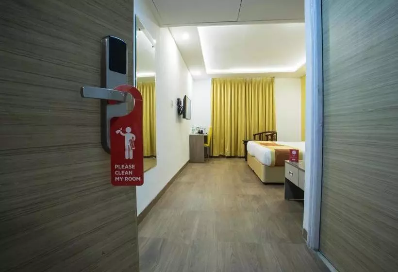 هتل Cosmopolitan  Indore