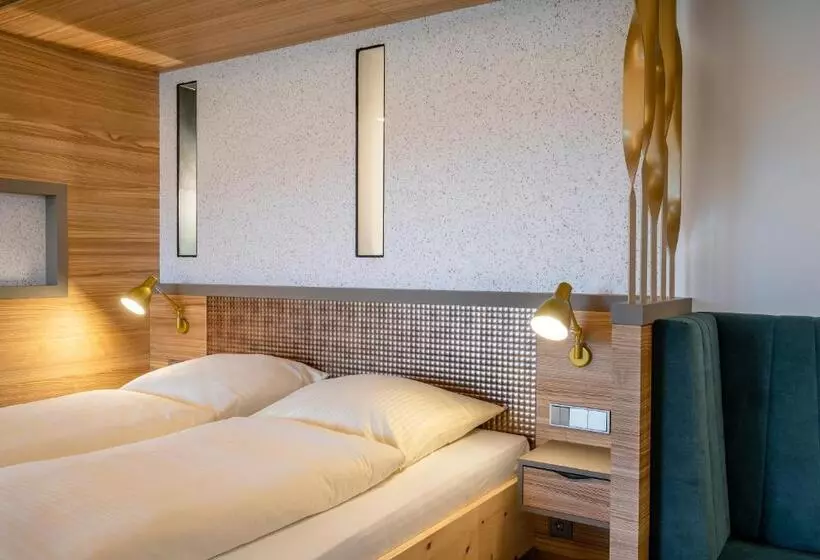 Hotel Frechdachs