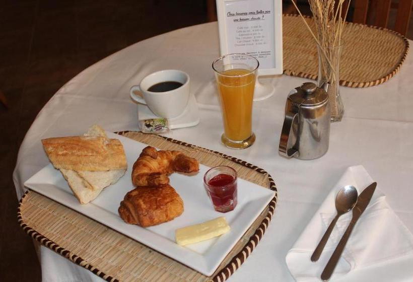 هتل Riviera Garden