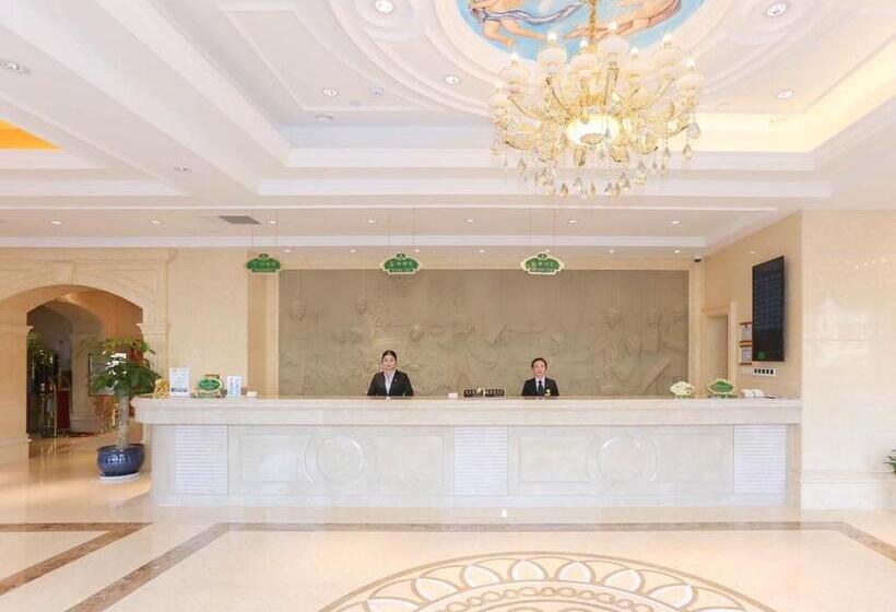 Vienna International Hotel Shanghai Pudong Xinchang Old Town Subway Station
