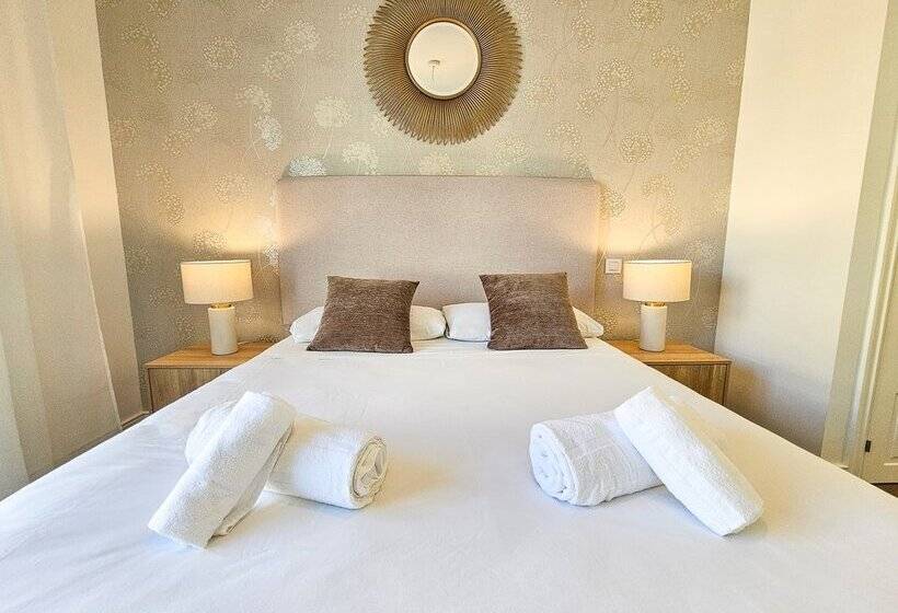 Apartamentos Zaragoza Independencia 3000