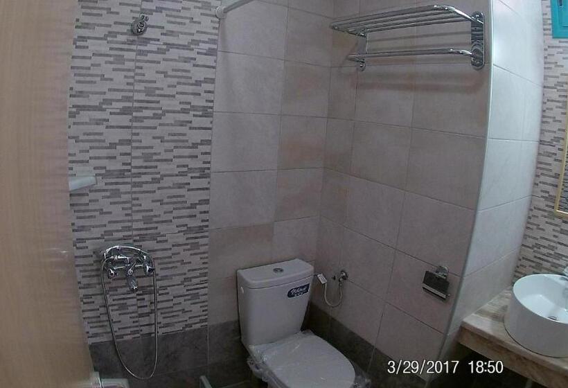 בית מלון כפרי Angeliki Beach