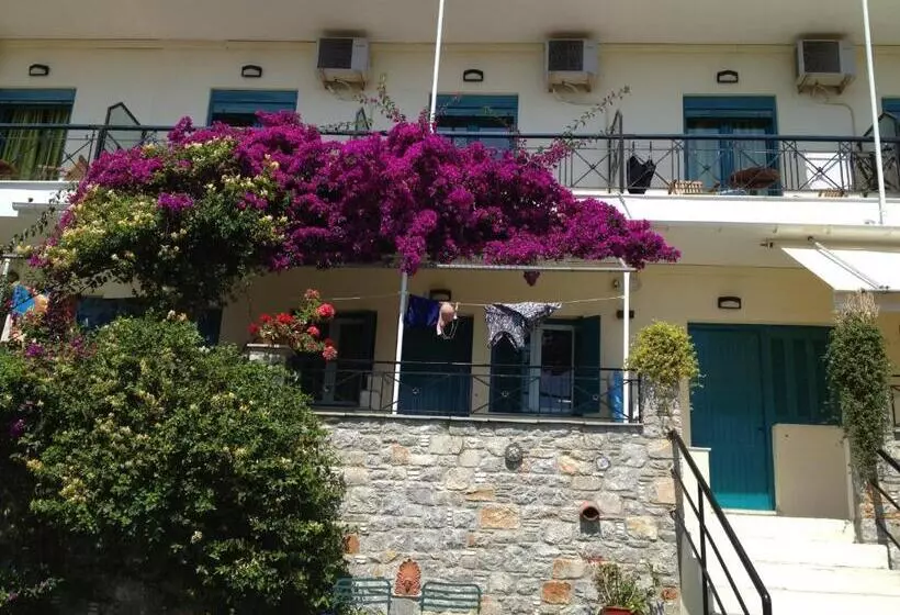 Hotelli Angeliki Beach