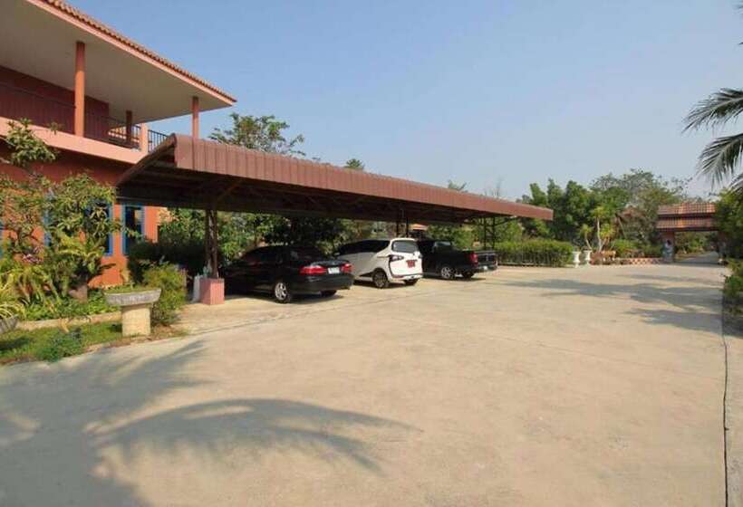 Busaya Resort & Cuisine