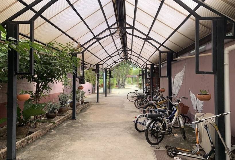 Busaya Resort & Cuisine