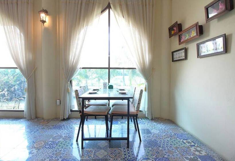 Busaya Resort & Cuisine