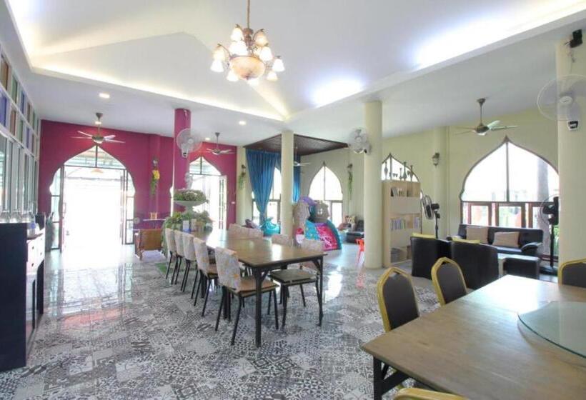 Busaya Resort & Cuisine